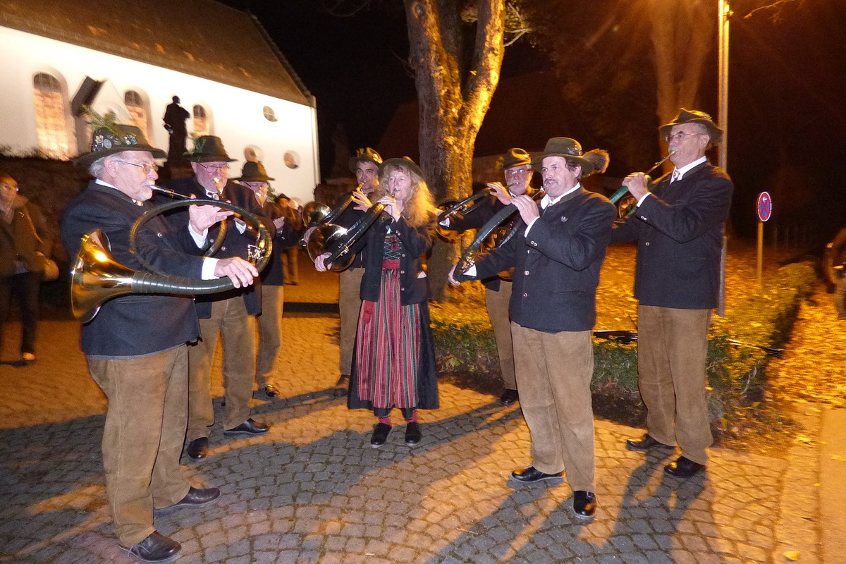 Jagdliches Konzert der BJV-Jagdhornbläser vor der ST. Ulrichs-Kirche